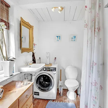 Amazing In With Kitchen