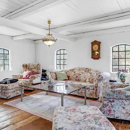 Amazing In With Kitchen Nyaraló